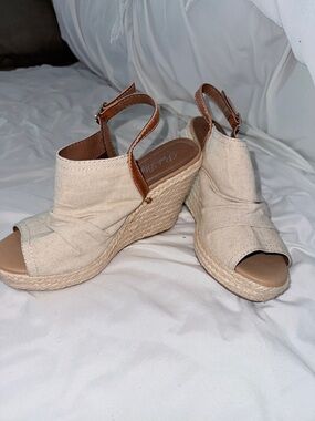 Pink Lily Jafaris Women’s Wedge Sandals SIZE 10